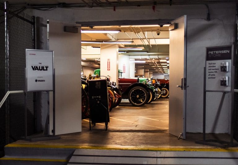 Petersen var verdens største Bilmuseum – Så åpnet de HVELVET!